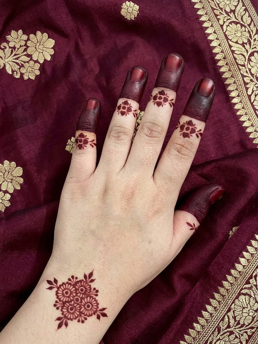 Henna Dipper Kit - Maroon Henna Dipper | Instant Henna Dipper Set with Finger Mehndi Stickers SN-274