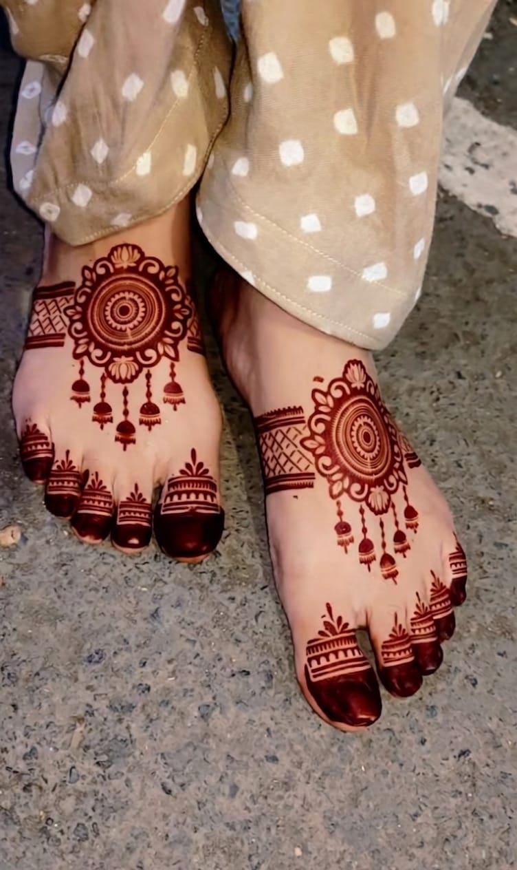 Most Viral Feet MEHENDI STICKER / Henna stencils  SN-255 Pair